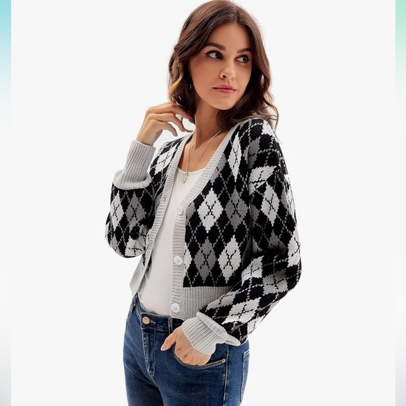 Plaid Long Sleeve Cropped Cardigan V-Neck Button Down Open Front Ribbed Knit - Picture 5 of 6